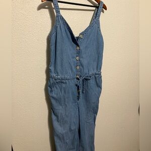 Gap Romper jumpsuit chambray denim Size 10 tall - adjustable straps side pockets
